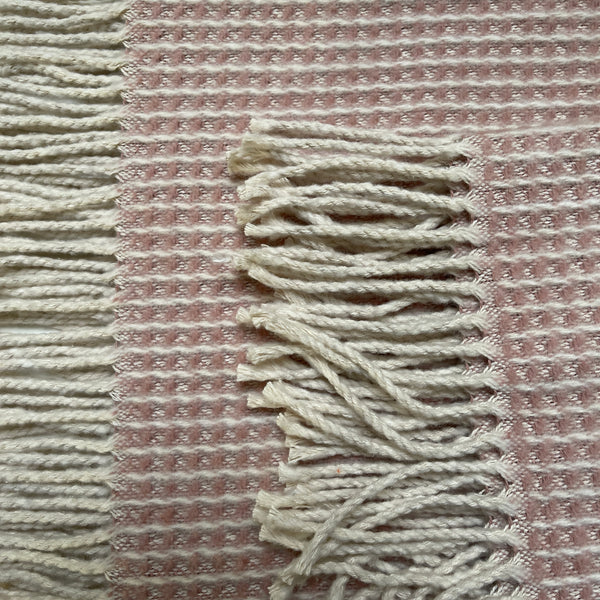 Plaid van 100% gerecyclede garens 1,30 x 1,70 meter - Ecru-Rosa